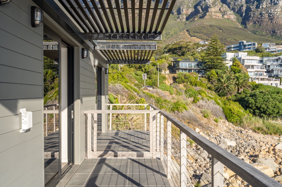 5 Bedroom Property for Sale in Camps Bay Western Cape